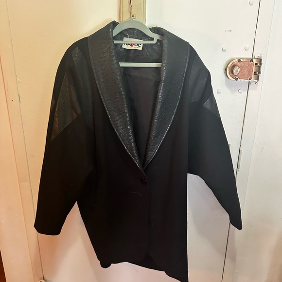 80s wool and leather black coat with dolman sleeve (medium) - Picture 2 of 4